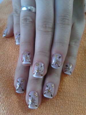 Curso de Unhas Artísticas, Porcelanas....