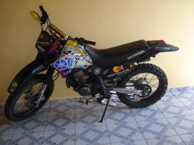 Vendo XT 225 de Trilha -  R$ 2500,00
