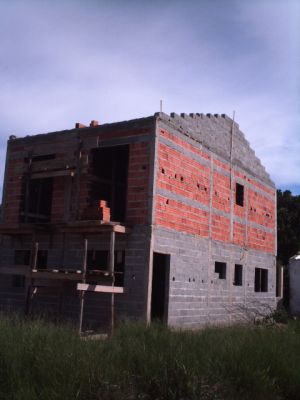 CASAS E SOBRADOS SEMI ACABADOS - MONGAGUA - SP - LITORAL SUL
