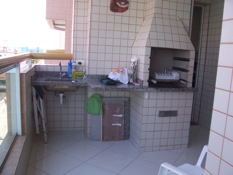 Temporada - Apto com sacada gourmet - Praia Grande 