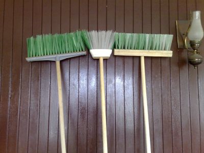 MAQUINÁRIOS PARA FABRICAR VASSOURAS PET