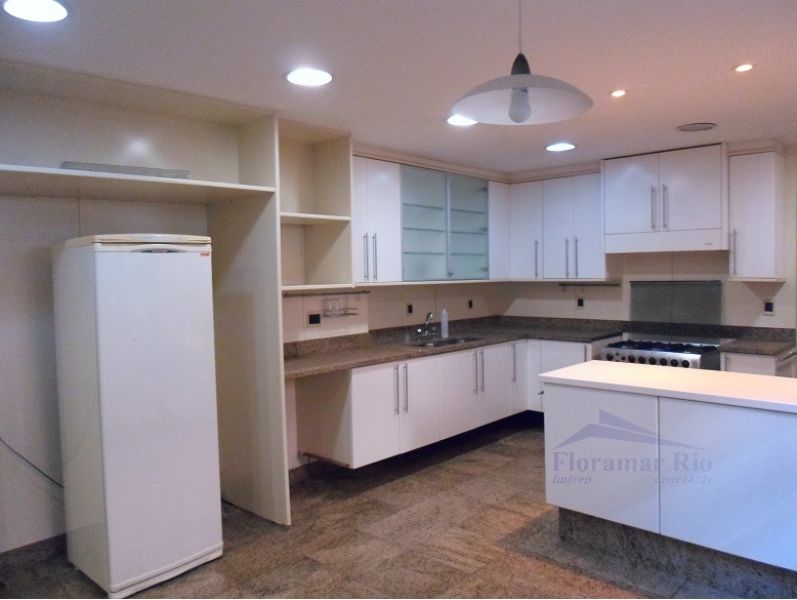 Bela Casa Condomínio Fechado