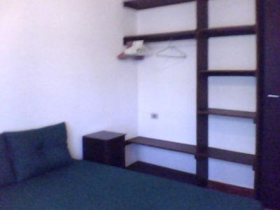 alugo casa para até 6 p/e kits para 2 ou 4 pessoas.