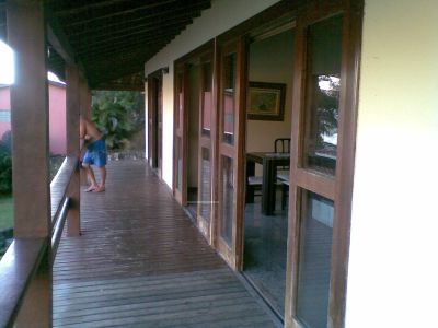 Casa em Angra dos Reis em ilha com piscina e vista total para o mar