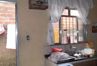 Casa com 03 dorms e 02 vagas em Itaquaquecetuba