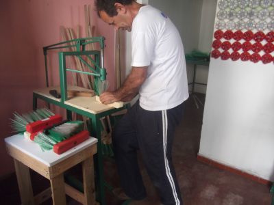 Maquinas para fazer vassouras de garrafas pet