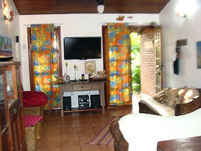 Casa a venda em Buzios no canto esquerda de Geriba