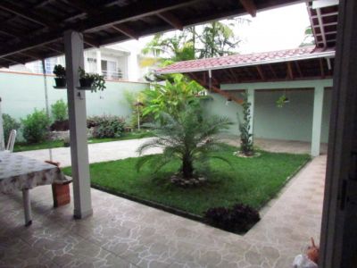 Vende-se linda casa em Joinville (totalmente reformada)