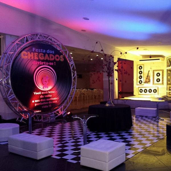 Decoração e locação de Móveis