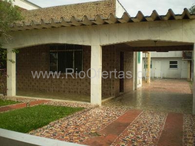 vendo em Praia seca excelente casa proximo a lagoa e centro