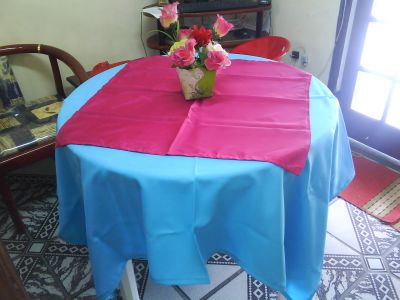 Aluguel de Toalhas de mesa cores Variadas.