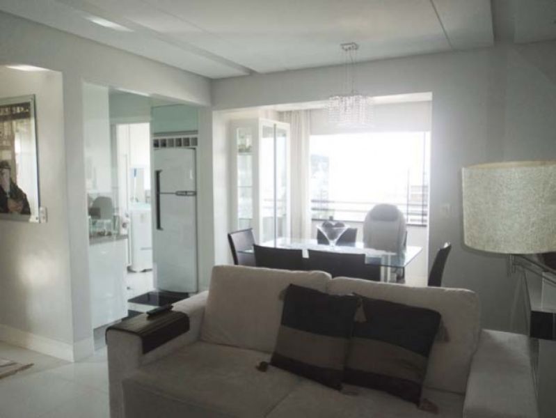 Residencial Domingos Bristot-bairro Centro (próx. bombeiros).