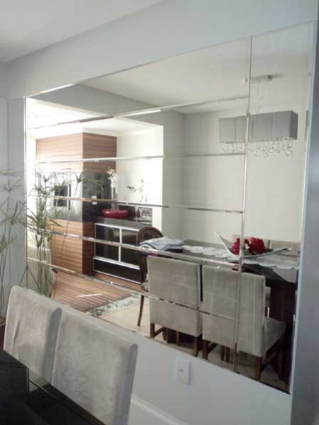 Ed. Dona Ignez-bairro Comerciário (próx. colégio Joaquim Ramos).