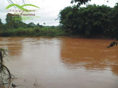 oportunidade chácara pescaria na margem do rio Paraopeba
