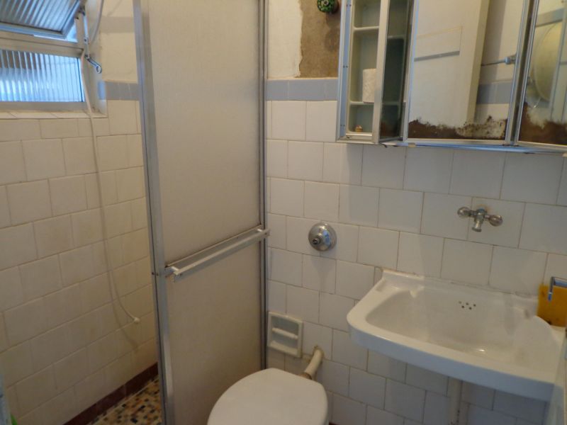 Kitão em Praia Grande na Guilhermina, mobiliado com Garagem