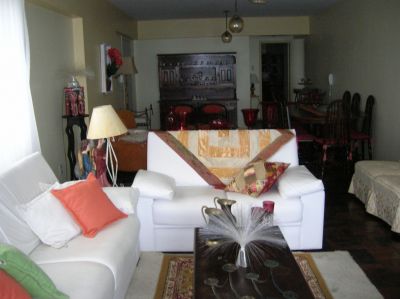 BALNEÁRIO CAMBORIÚ, APTO DE FRENTE PARA O MAR, VISTA PANORÂMICA DE CINEMA