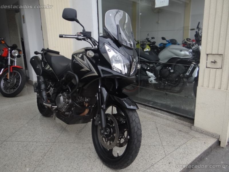 DL 650 V-STROM- PRETA