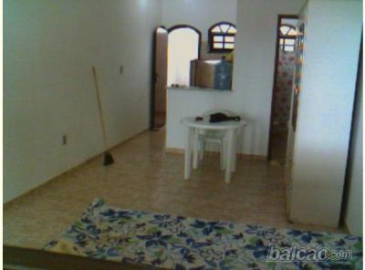 KITNET AMPLA COM GARAGEM NA PRAIA EM MARICÁ