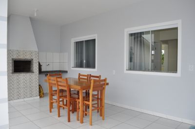 ALUGO PARA TEMPORADA EM SANTA CATARINA - PRAIA DA PINHEIRA, GUARDA DO EMBAU, PROXIMO A FLORIPA