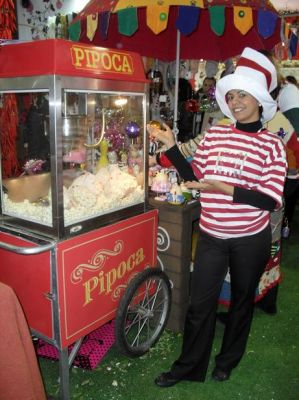 Carrinho de Pipoca e Pipoqueira elétrica para eventos Laura Show Festas