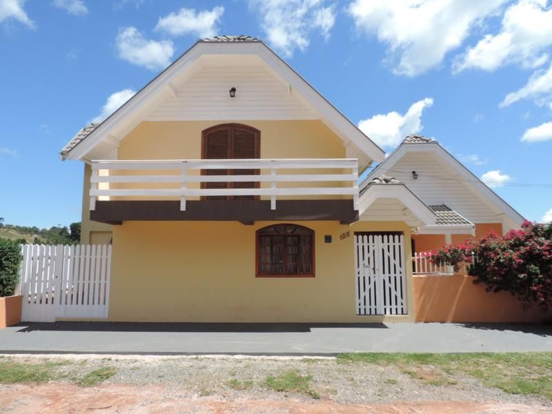 Casa em Campos do Jordão na Serra Azul