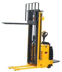 Empilhadeira Elétrica Tracionaria Direto da Fábrica TRANSALL - Consulte a WMS EQUIPAMENTOS