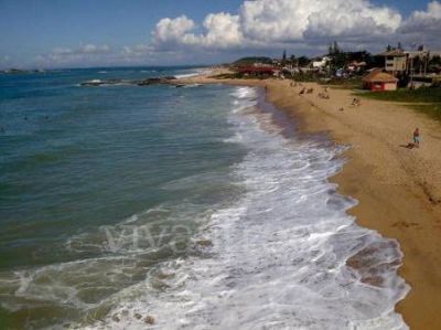 Alugo casa em Rio das Ostras para temporada.