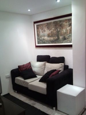 DIVIDIR MORADIA / ALUGO QUARTO INDIVIDUAL P/ MOÇA