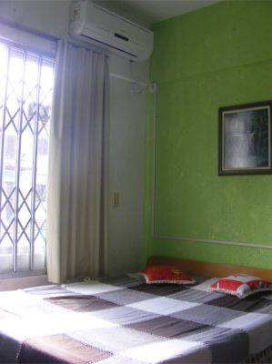 venha curtir o verão  na praia de  canasvieras sc