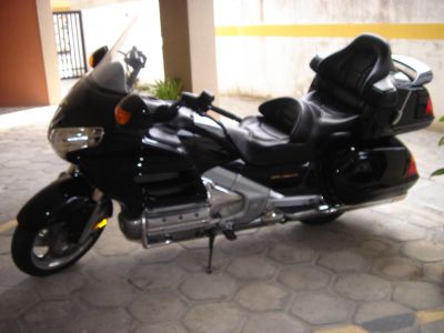 Vendo Moto Honda Gold wing  - Ano 2001 - Preta