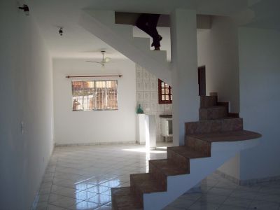 ALUGO SOBRADO MARTIN DE SÁ CARAGUA 