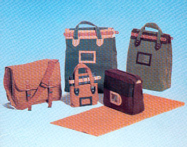 malotes,bolsas  fone 31 34866075 confecção mochilas