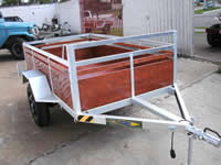 locação de carretinha (41) 3077-4565