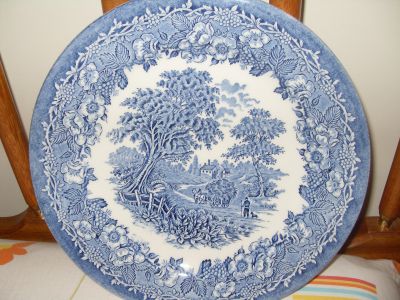 CONJUTO DE PRATOS INGLESES PINTADOS A MÃO.