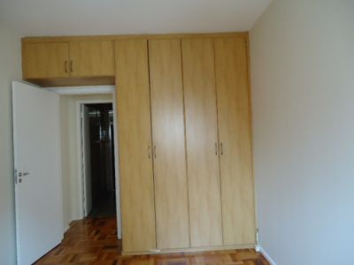 Apartamento de 1 dormitório e 1 vaga demarcada