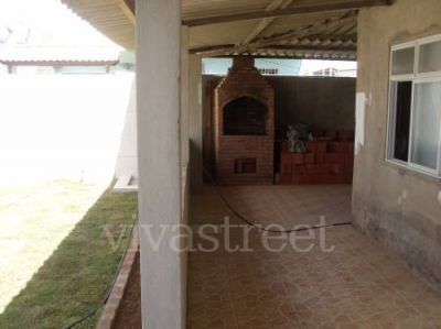 Alugo casa em Rio das Ostras para veraneio.