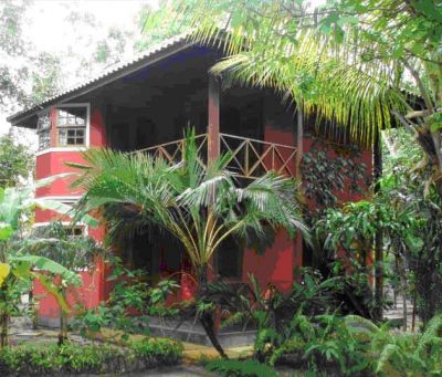 Vende se uma Pousada na Praia de Santo André BA