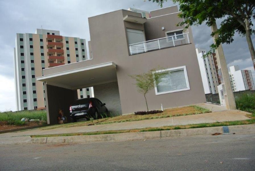 (CASA) 3 dorm,1 suíte com closet (Jundiaí)