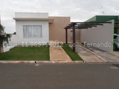 CASA 3 DORM. + 1 EDÍCULA, 2 VAGAS - FINANCIÁVEL!