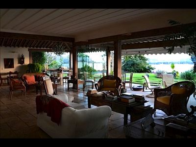 Mansão a venda em Búzios com vista mar de 180 graus 