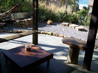 linda casa rustica em frente a praia