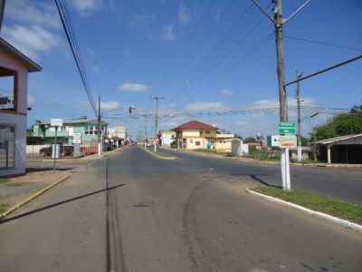 Apto Térreo com 830m² de área de terra ao fundo!!