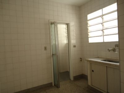 Apartamento de 1 dormitório e 1 vaga demarcada