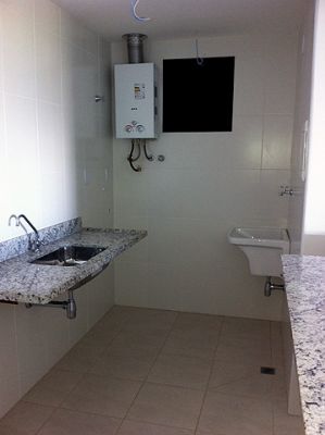 Apartamento com vista mar a venda na Av. Garibaldi, Salvador