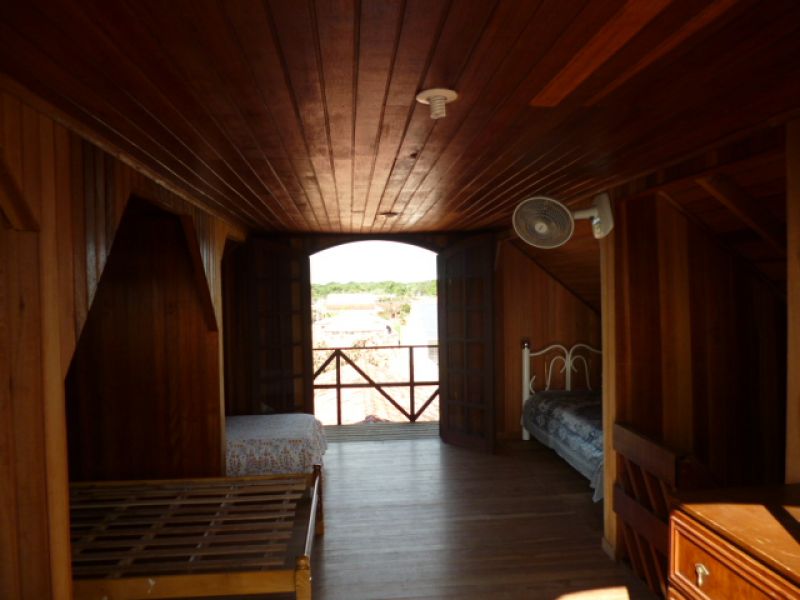 Excelente Oportunidade - Residência c/ triplex 2¹/² quadras da praia