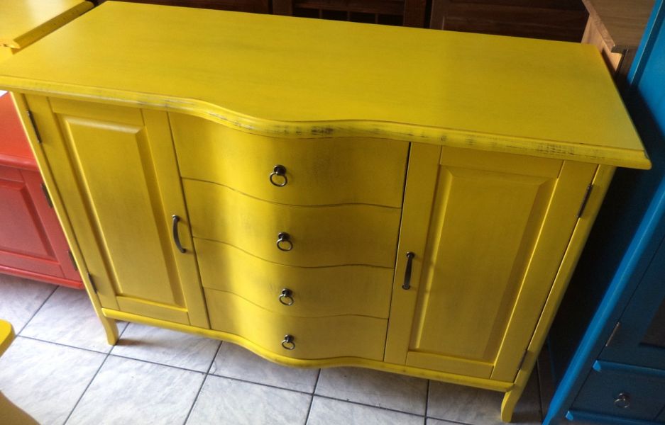 Balcão amarelo retrô - 4 gavetas e 2 portas