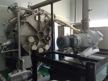 Magnetron sputtering web coater