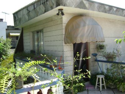 Vende-se Sobrado em A.E Carvalho