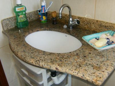 Criança Feliz na Praia Grande