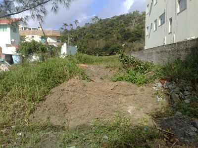 BOMBINHAS-QUATRO ILHAS ÓTIMO TERRENO 70 M. DO MAR